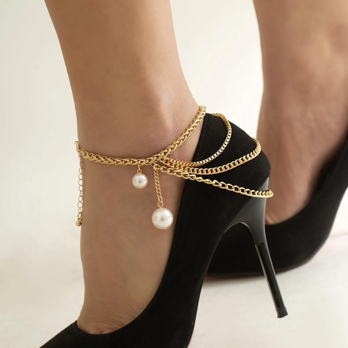 Sweet & Cool Punk Metal Tassel Chain Anklet for Women – Versatile Beach Faux Pearl Foot Jewelry, Edgy Bohemian Ankle Bracelet, Summer Vacation Accessory Gift